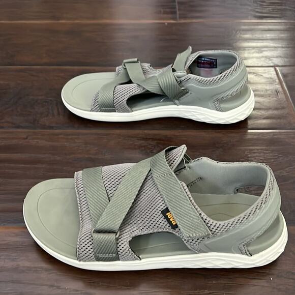 Teva Mens size 9 olive green adjustable strap sandals - Picture 2 of 7